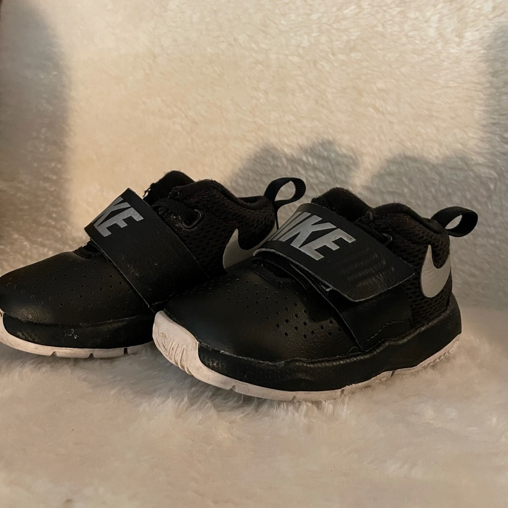 Nike Velcro sneakers